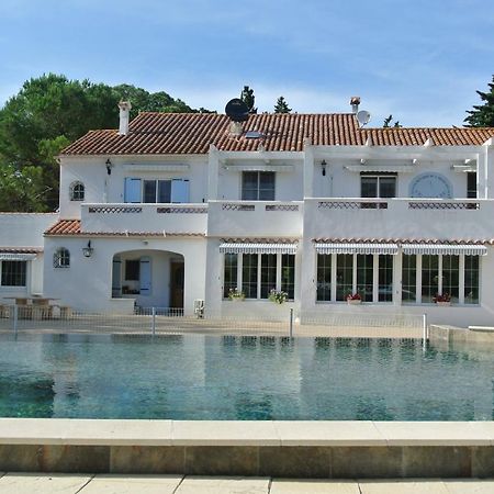 Grand Tamaris Hosting Bed & Breakfast Arles Exterior photo